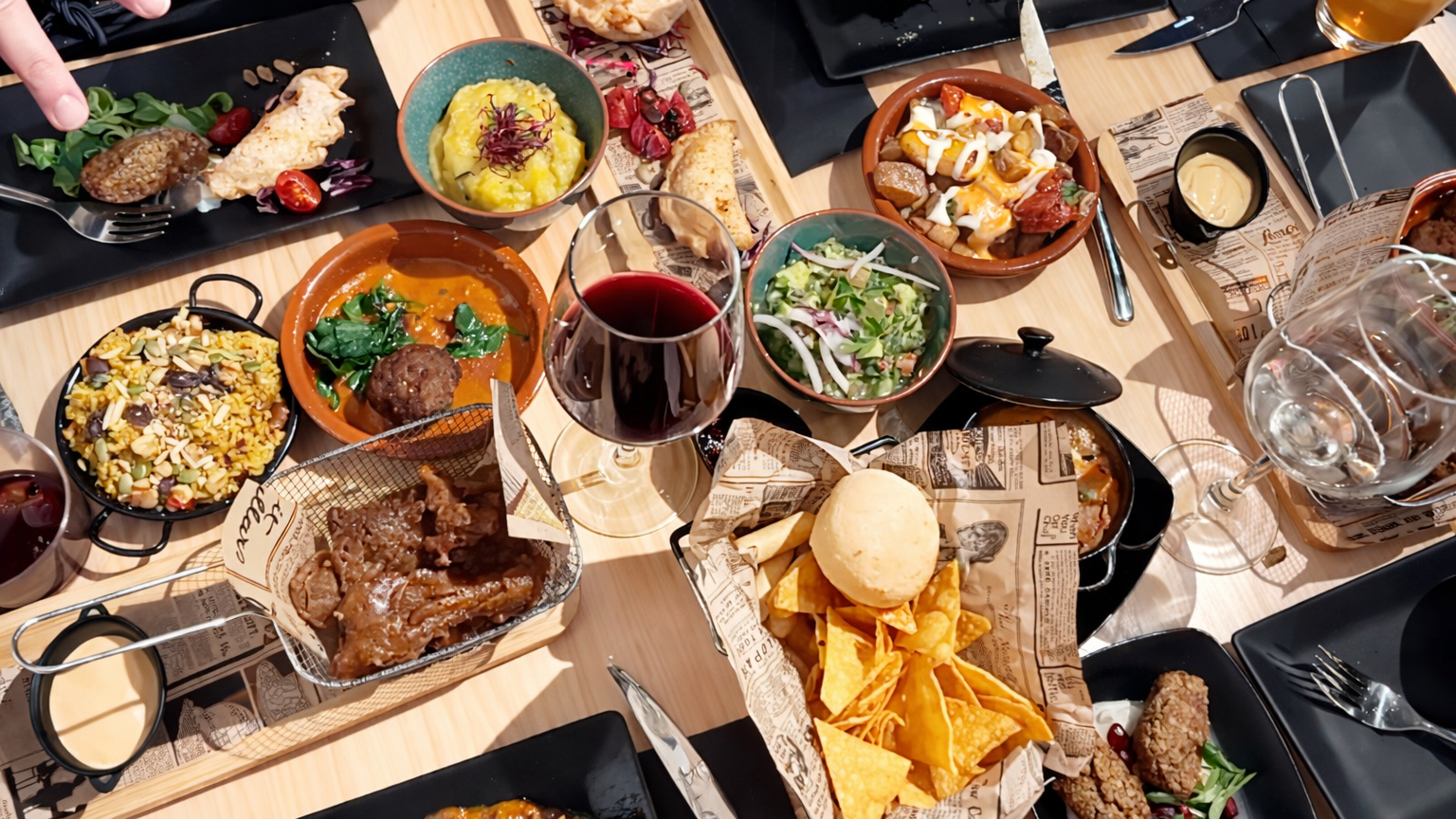 Platos del restaurante vegano Mezze en Granada